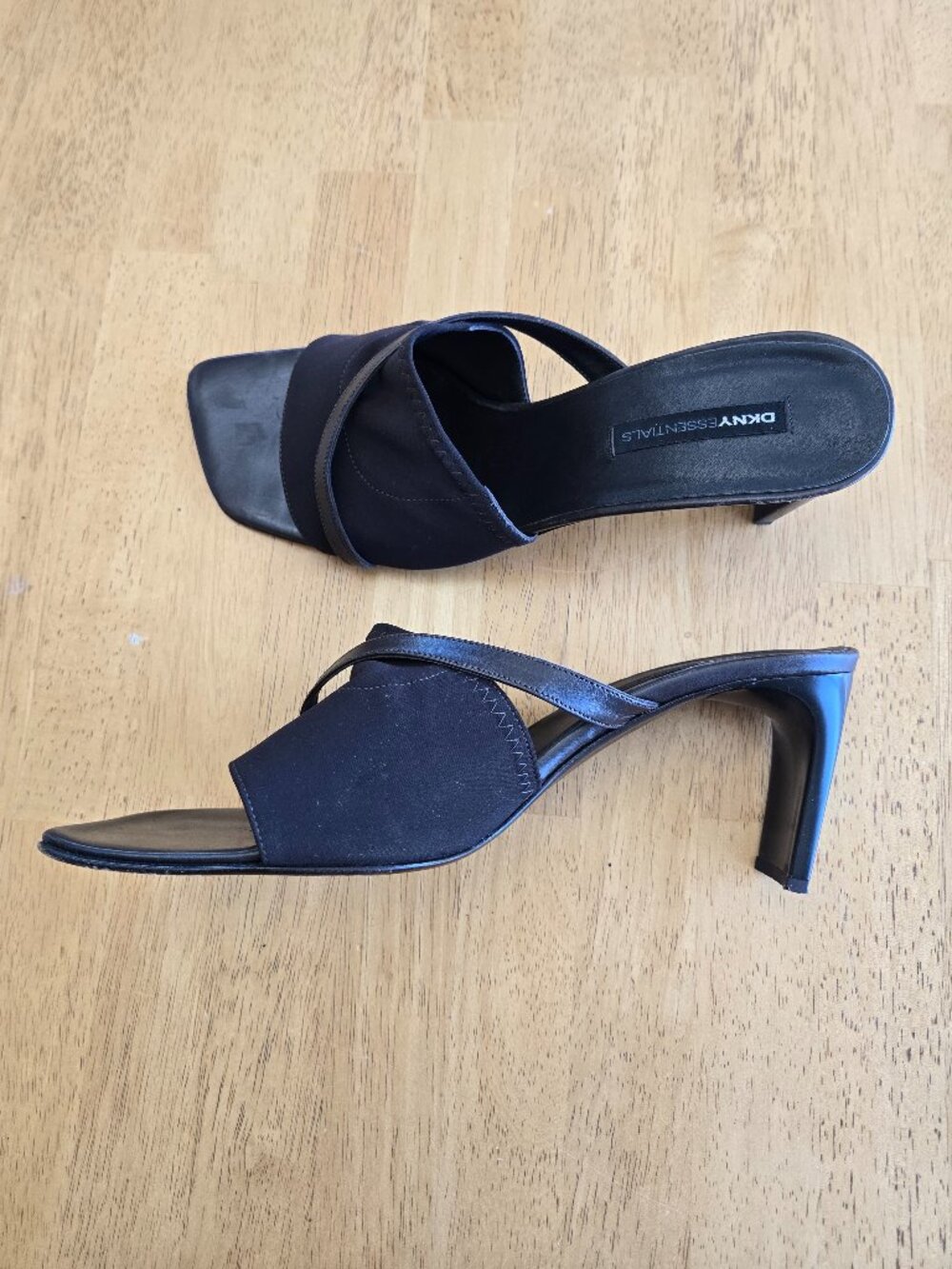 DKNY - Size 10 Brown neoprene / leather strap sandal heels